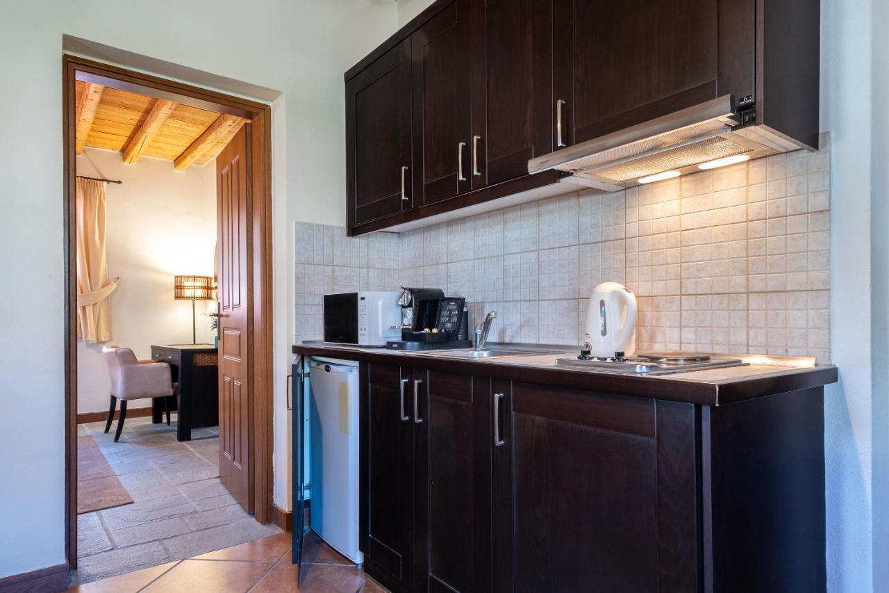 Lively Lofts By The Varos Residences Екстериор снимка